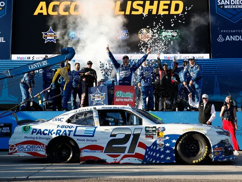 Manufacturer reference image: Austin Hill 2026 1-800-Pack-Rat Patriotic San Diego Raced Win 1:24 Color Chrome ARC Diecast