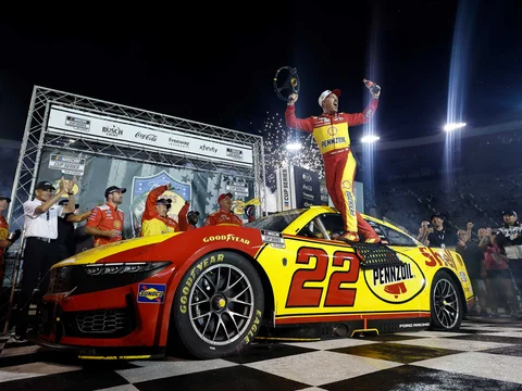 Manufacturer reference image: Joey Logano 2026 Shell/Pennzoil Bristol Raced Win 1:24 ARC Diecast